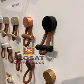 Puxador Beetle com Base Granada Dourado Matte ZP5402.955 - Zen 1